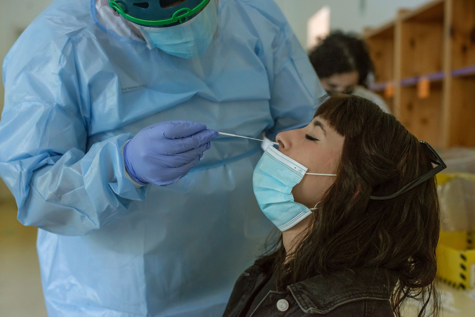 Galicia suma otros mil casos activos aunque reduce los contagios diarios