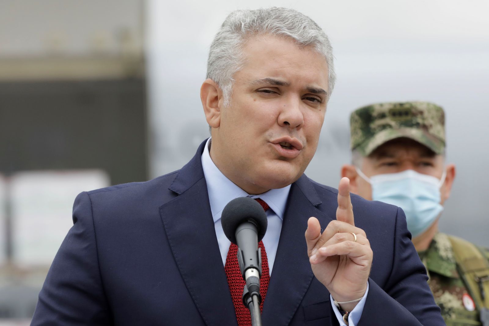 Duque dice que el mundo vive tiempos de "incertidumbre" por la covid-19