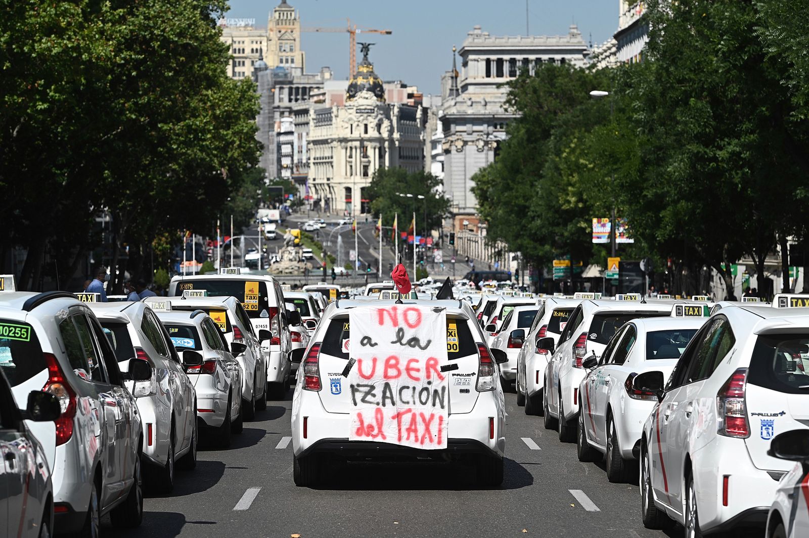 Desconvocada la manifestación de los transportistas de viajeros del domingo